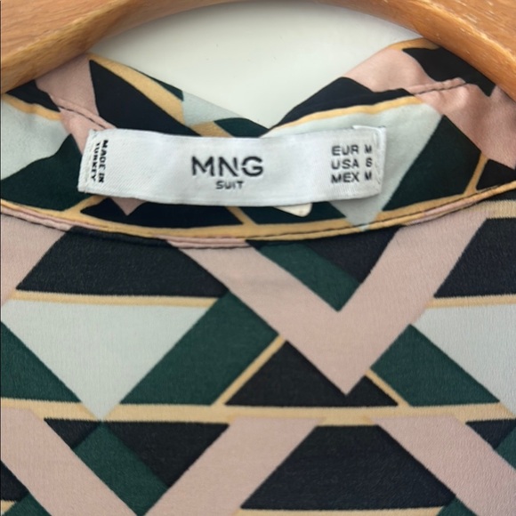 Geometric Patterned Dress in Black and Cream - Picture 2 of 5